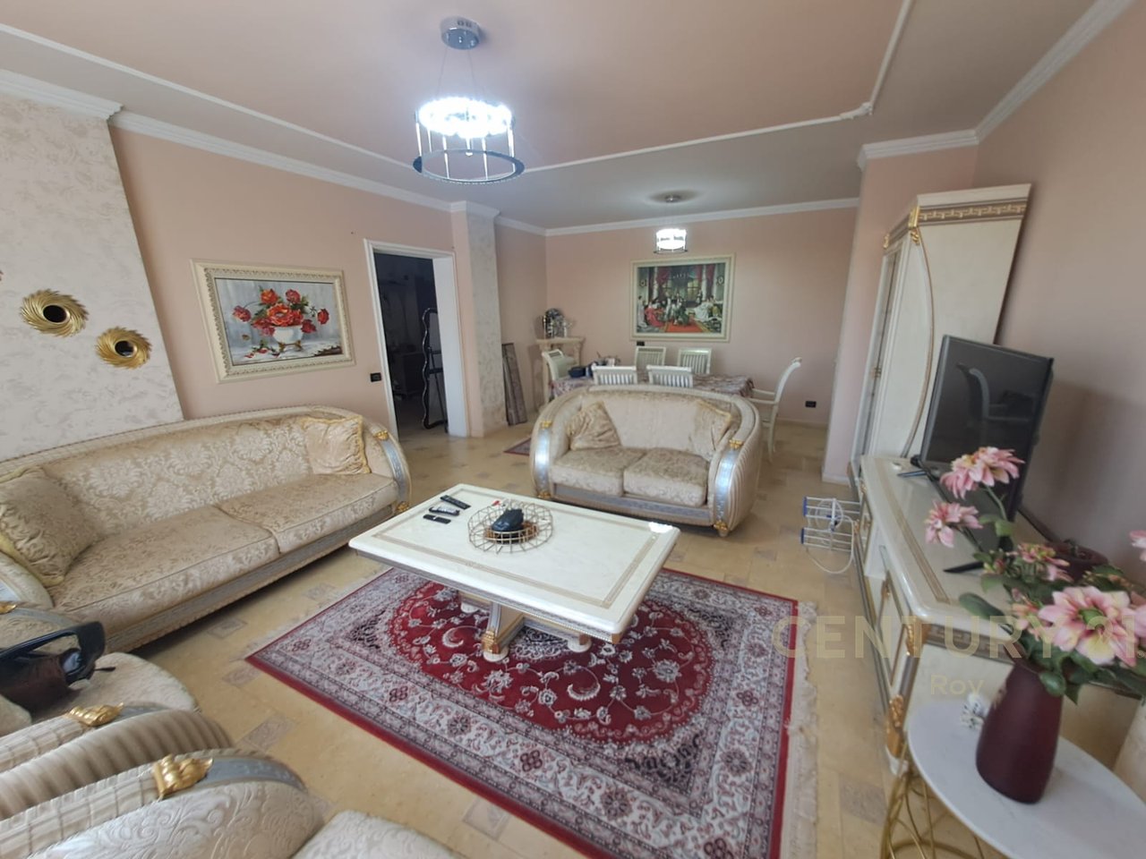 APARTMENT FOR SALE 4+1+2 IN NEIGHBORHOOD NO.6 NEAR SOTIR NOKA GARDEN.!!