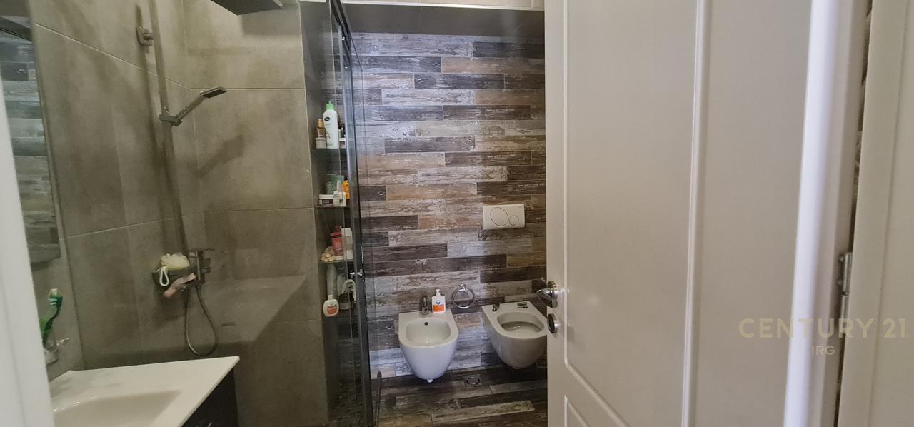 APARTMENT 3+1+2 AND GARAGE NEAR THE BOTANICAL GARDEN!