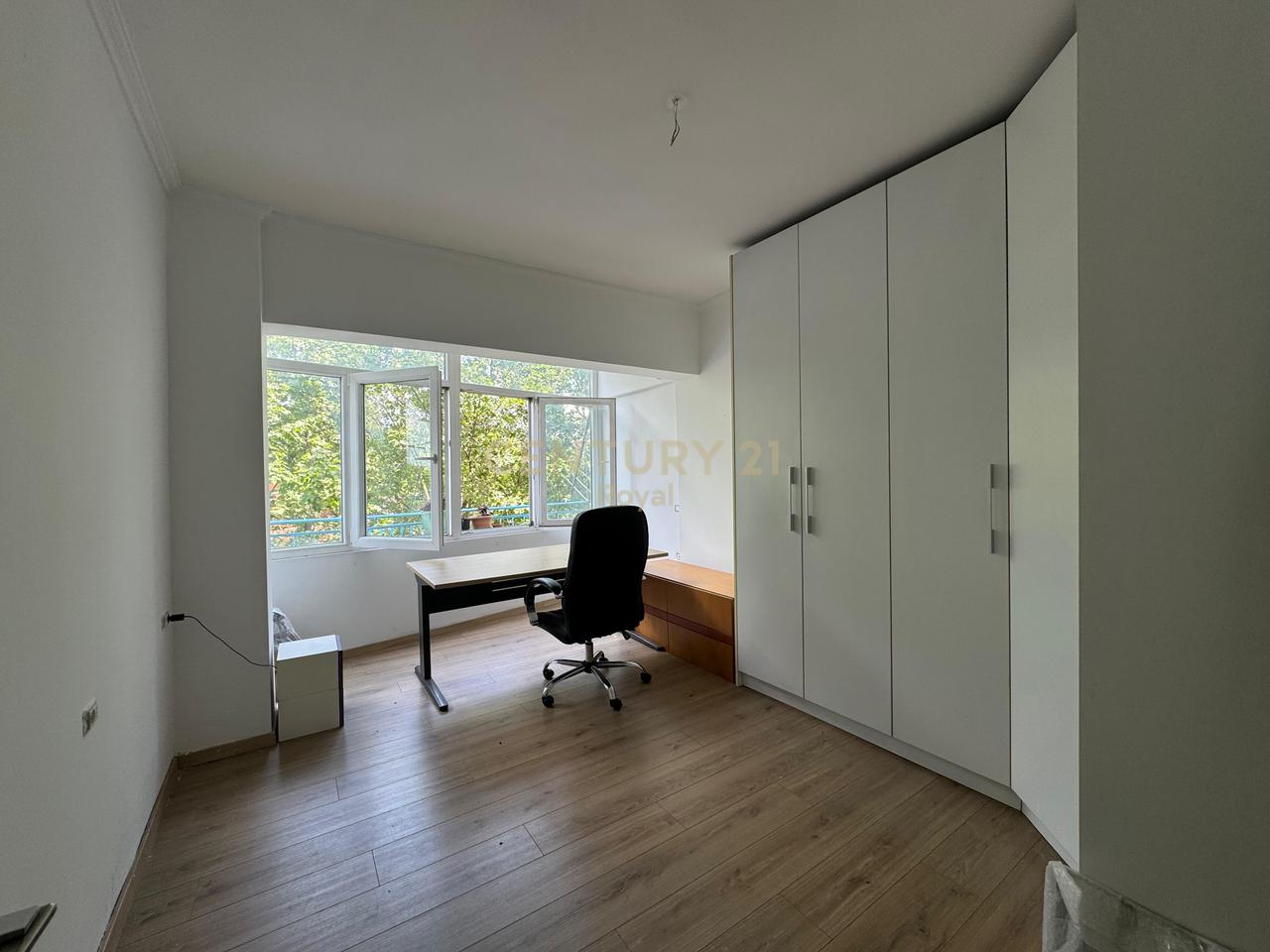 Appartamento 2+1 in vendita in via Dritan Hoxha