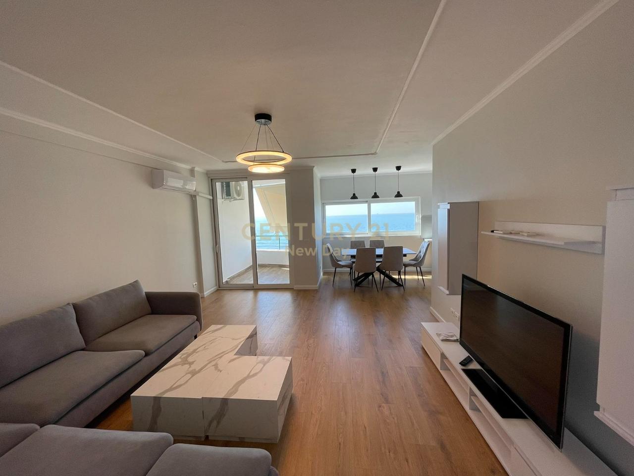 Appartamento con 2+1+2 camere da letto in affitto a Volga!