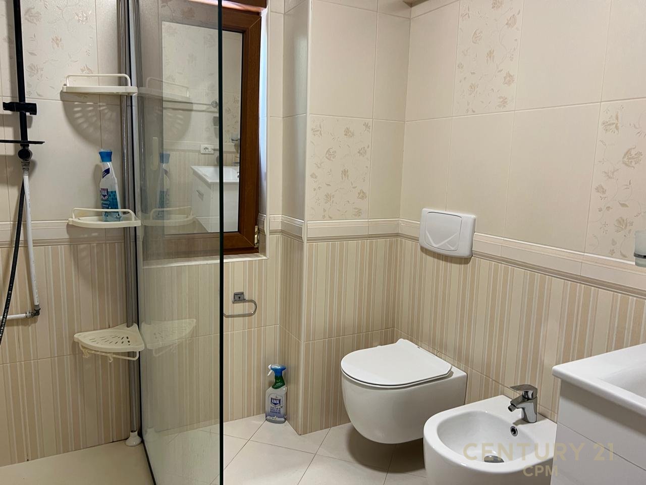 VILLA FOR RENT NEAR COLOMBO 2!