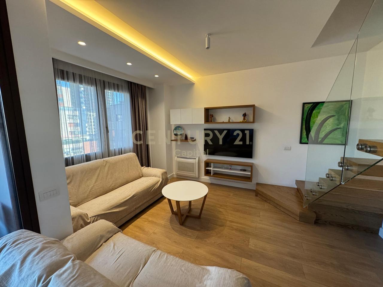 Super Duplex 3+1+3+2 Balconies, In The Heart Of Tirana For Rent!