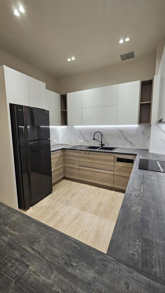 APARTMENT FOR SALE 3+1+2+WAREHOUSE AT DRIED LAKE!