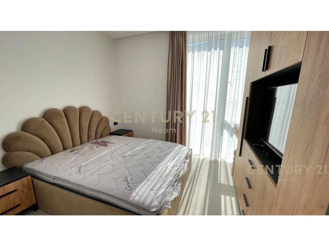 QIRA, APARTAMENT MODERN 2+1+2+POST PARKIMI , LIQENI I THATE !!