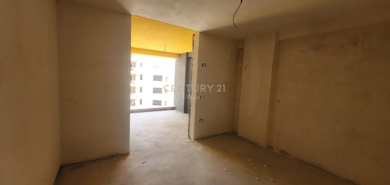 1+1 for sale at Tom Doshi Residence
