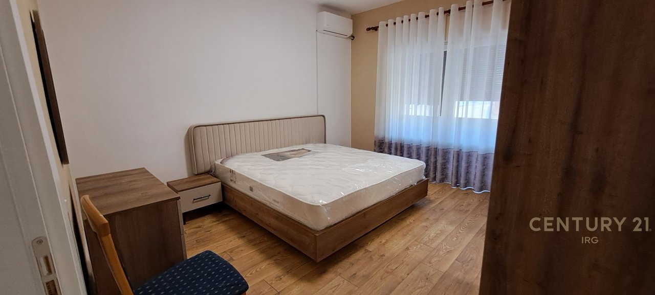 Jepet me qera apartament 2+1 Tek Brryli ( Brenda Unazes )