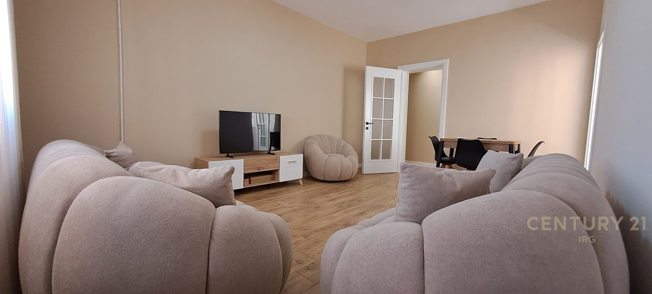 Jepet me qera apartament 2+1 Tek Brryli ( Brenda Unazes )