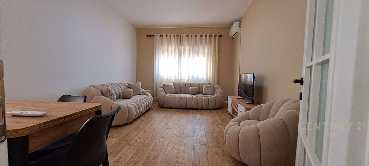 Jepet me qera apartament 2+1 Tek Brryli ( Brenda Unazes )