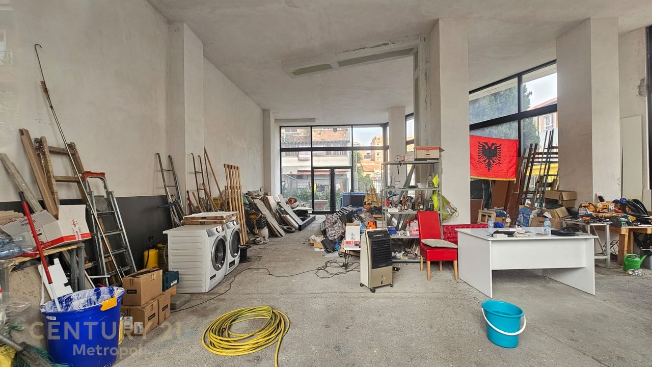 ? Shitet Ambient Biznesi – Lokacion Premium në Tiranë (rruga Bogdaneve) kati 0