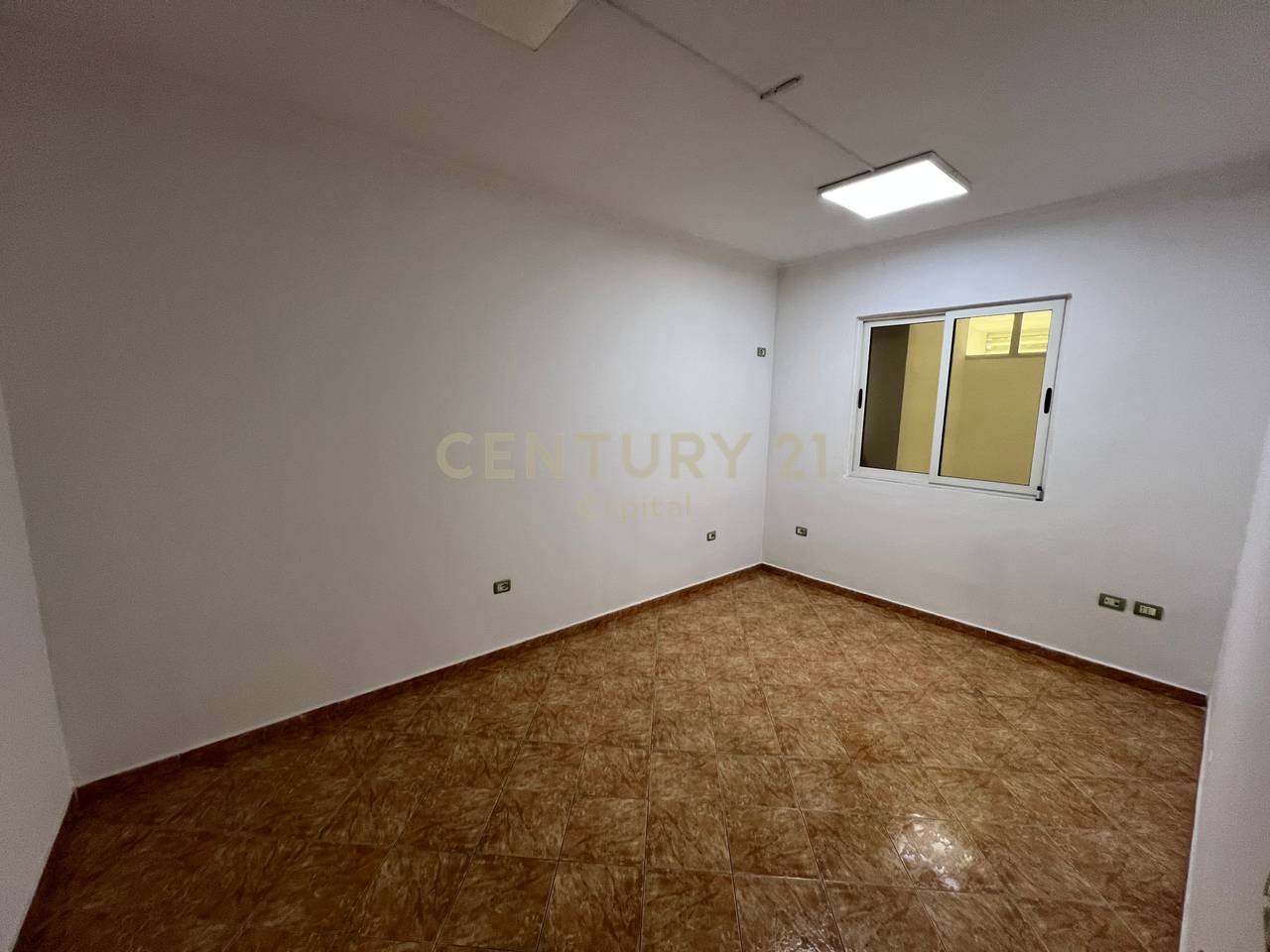 Premises for Rent in Lapraka, Tirana - €1800 | 217.70 m²