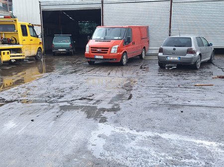 Warehouse for Rent in Prush