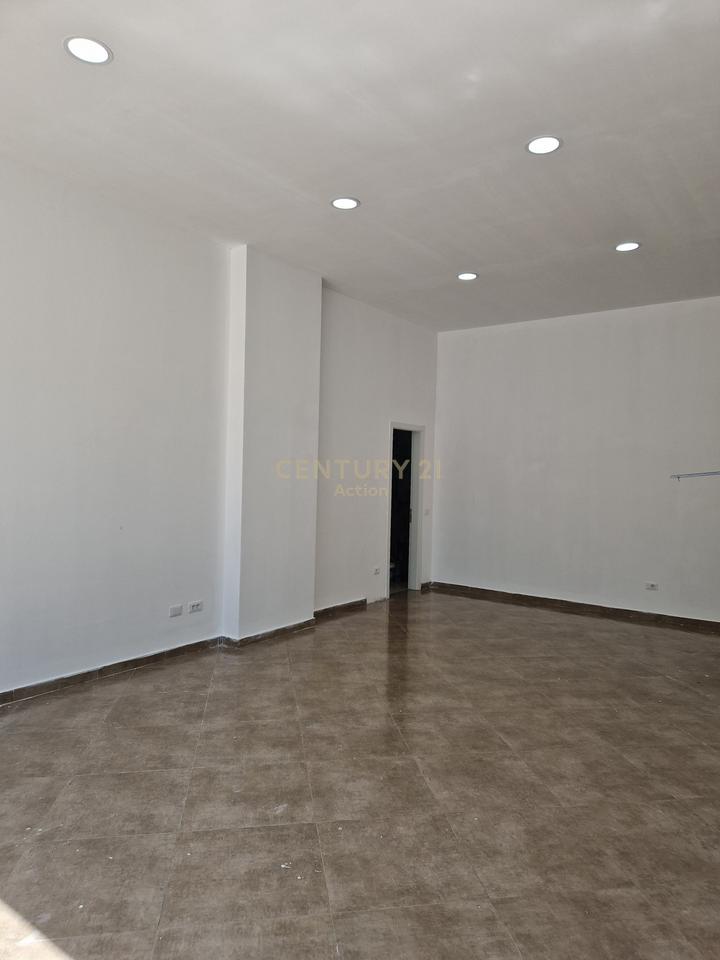 SERVICE PREMISES FOR RENT, FLOOR 0, NEW BOULEVARD!