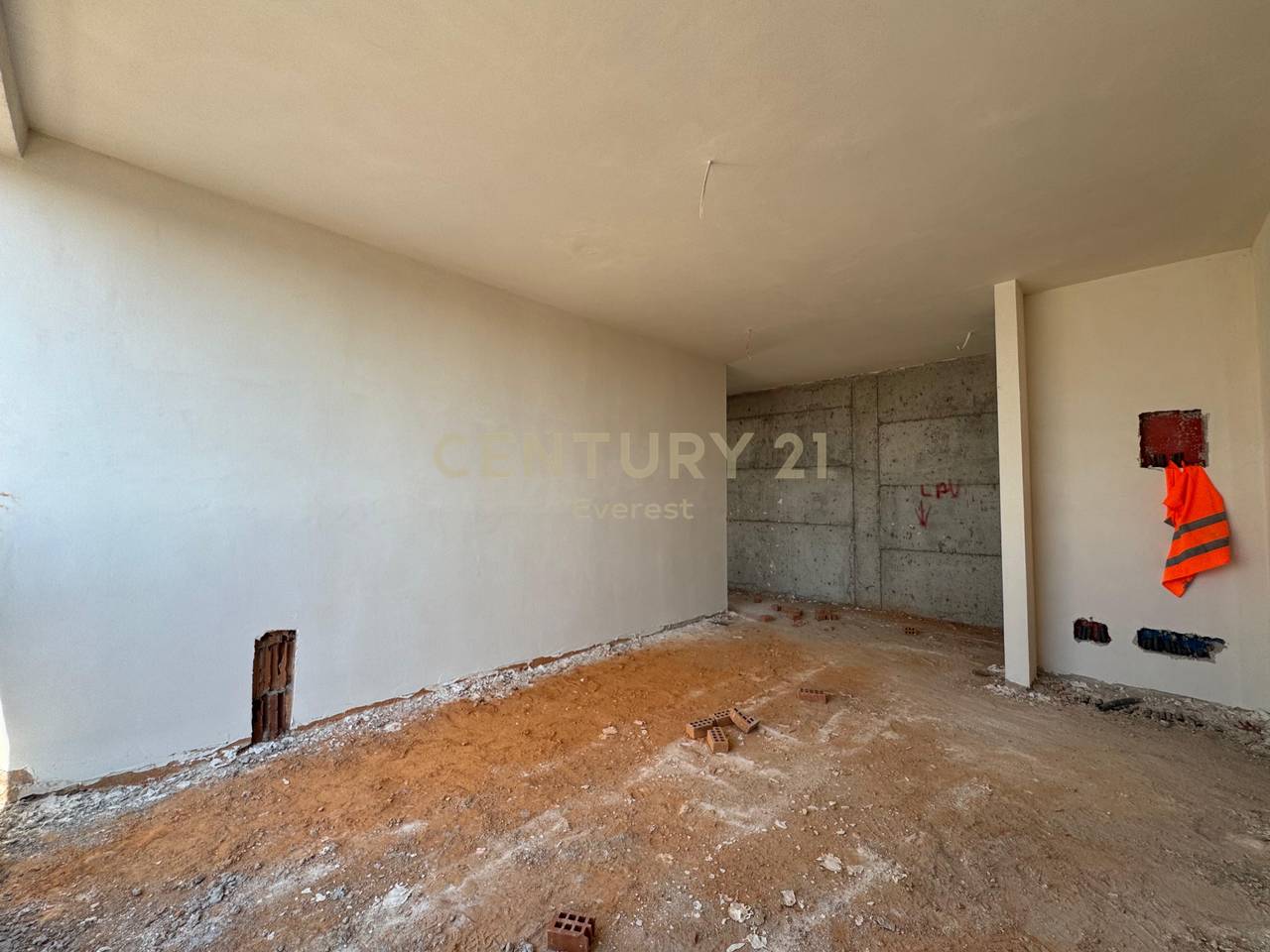 SIRI KODRA, 1+1 APARTMENT FOR SALE