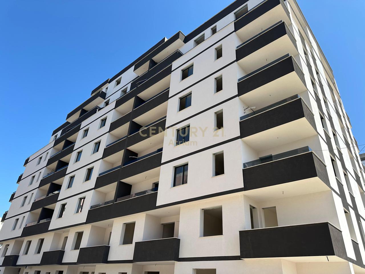 APARTMENT 2 + 1 + 2 FOR SALE IN GOLEM!