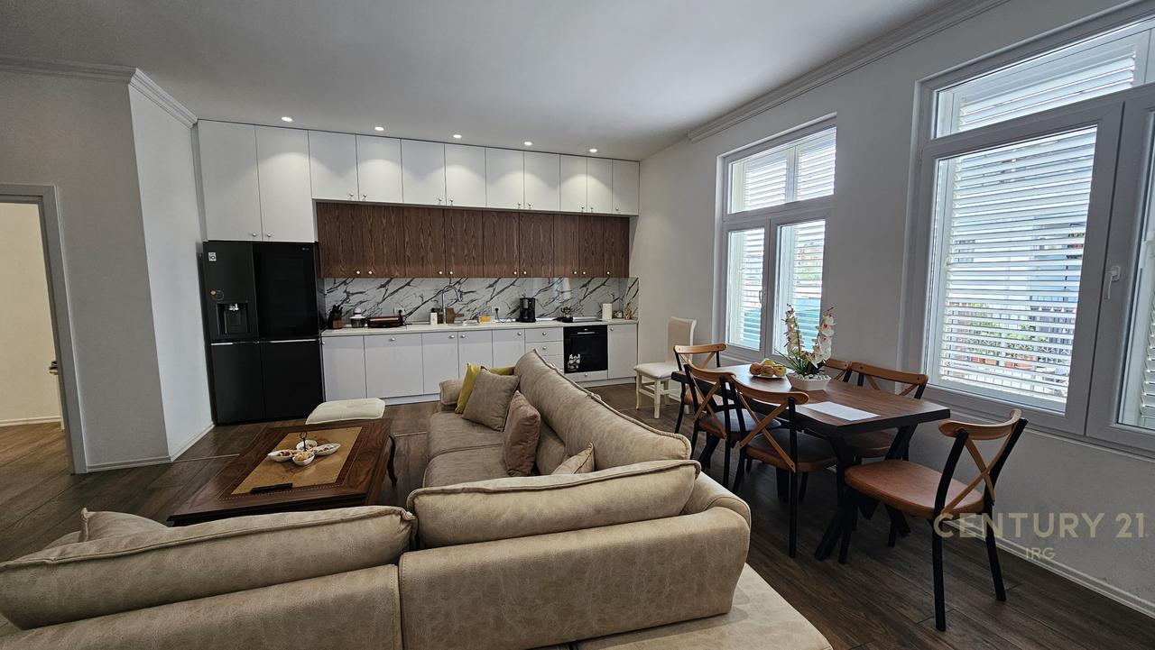 Shitet Vilë tek Kodra e Priftit!