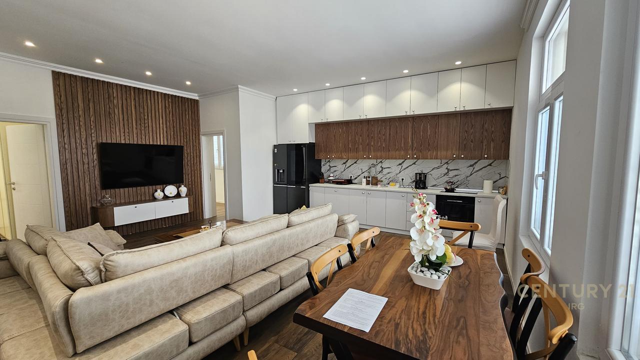 Shitet Vilë tek Kodra e Priftit!