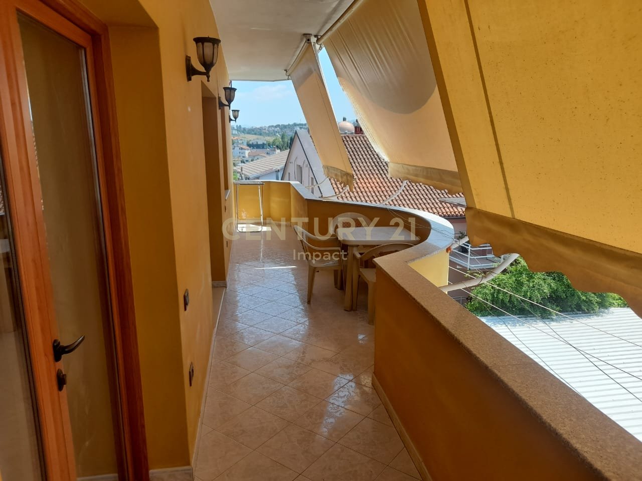 Apartament 3+1+2 me Qira në Shkoze 450 Euro!