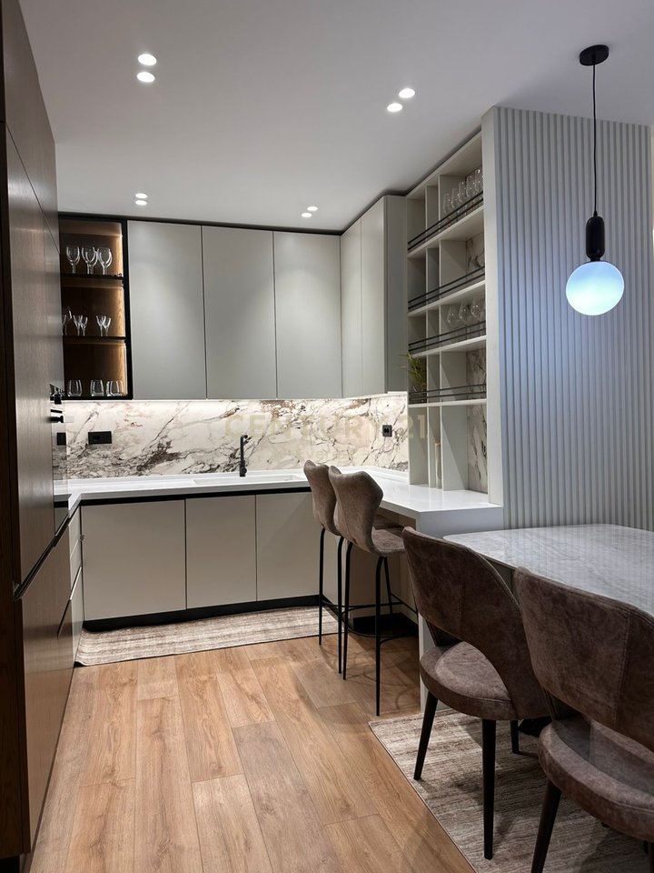 MUNICIPALITY OF PARIS, APARTMENT FOR SALE 2+1+2+PARKING SPACE