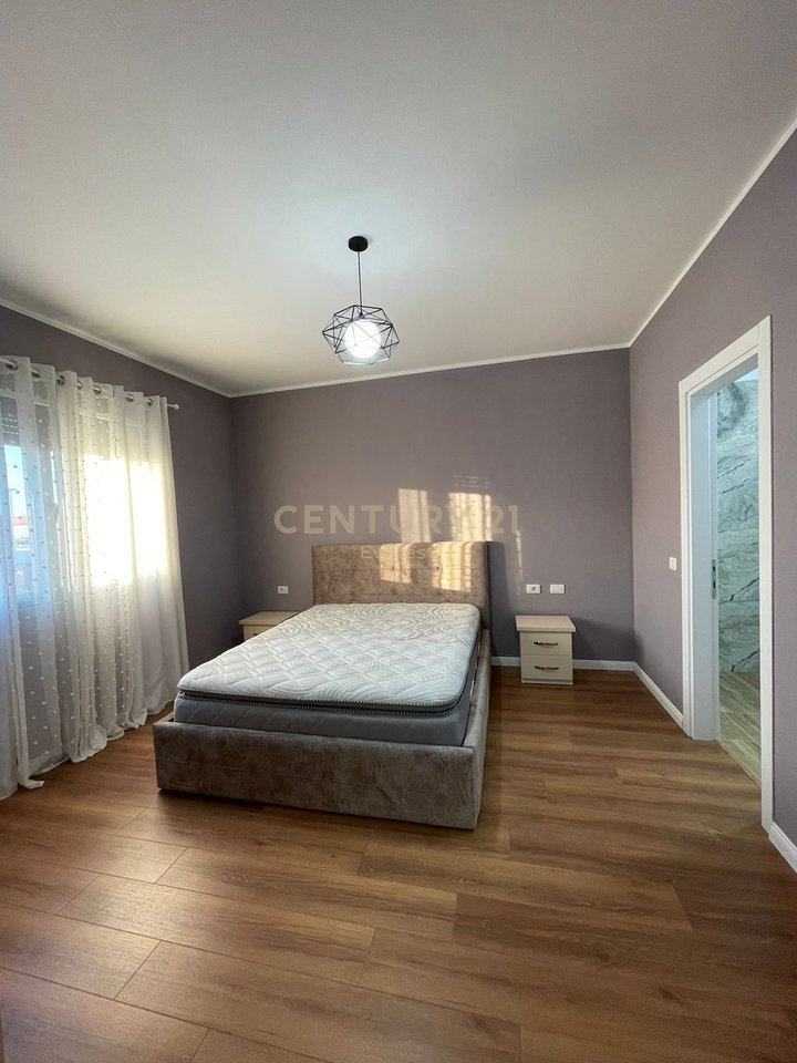OASIS RESIDENCE, APARTAMENT 2+1+POST PARKIMI PER QIRA