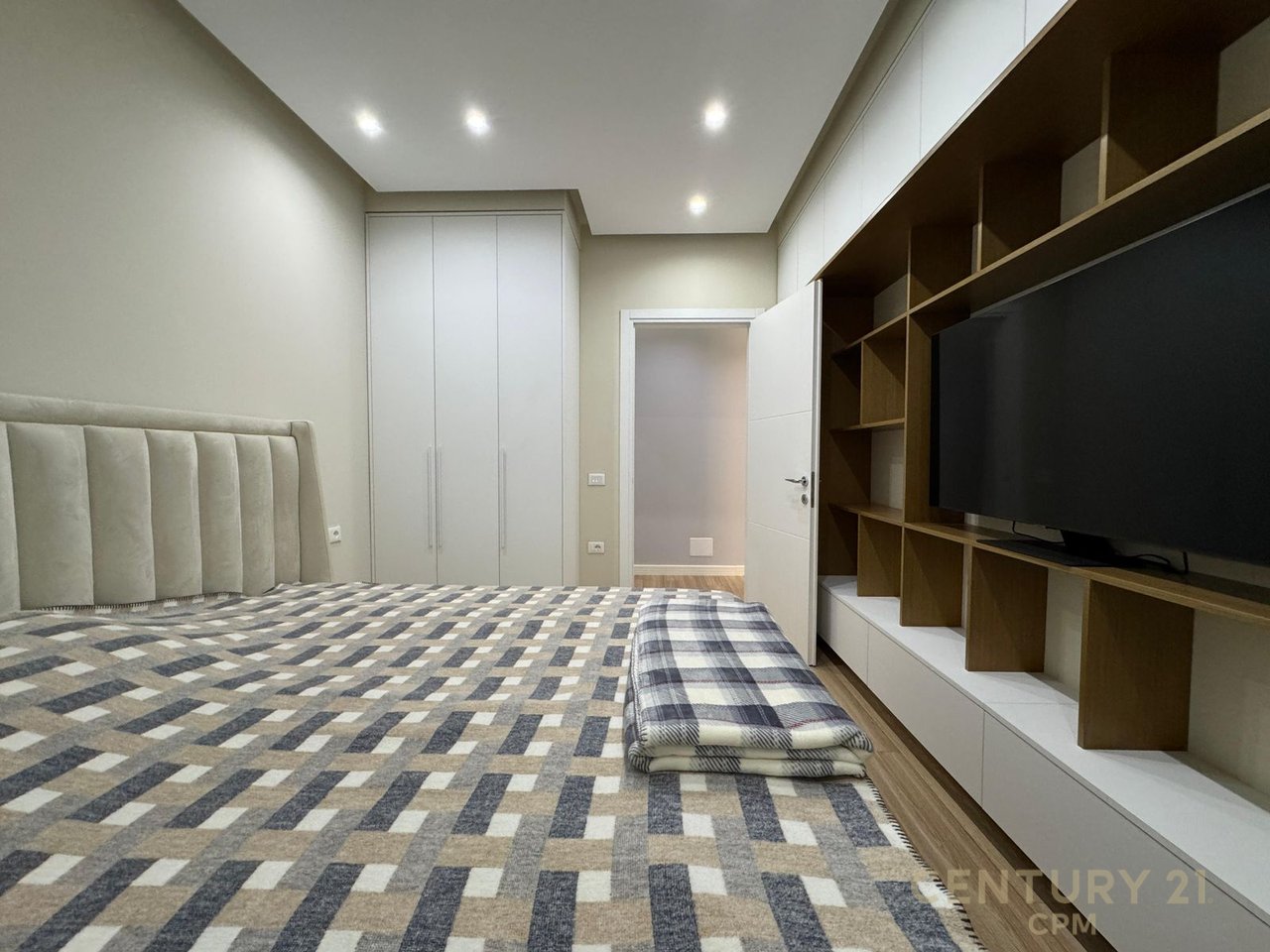 Super Apartament 3+1+2 ne shitje tek Liqeni i Thate, Kompleksi FZ!