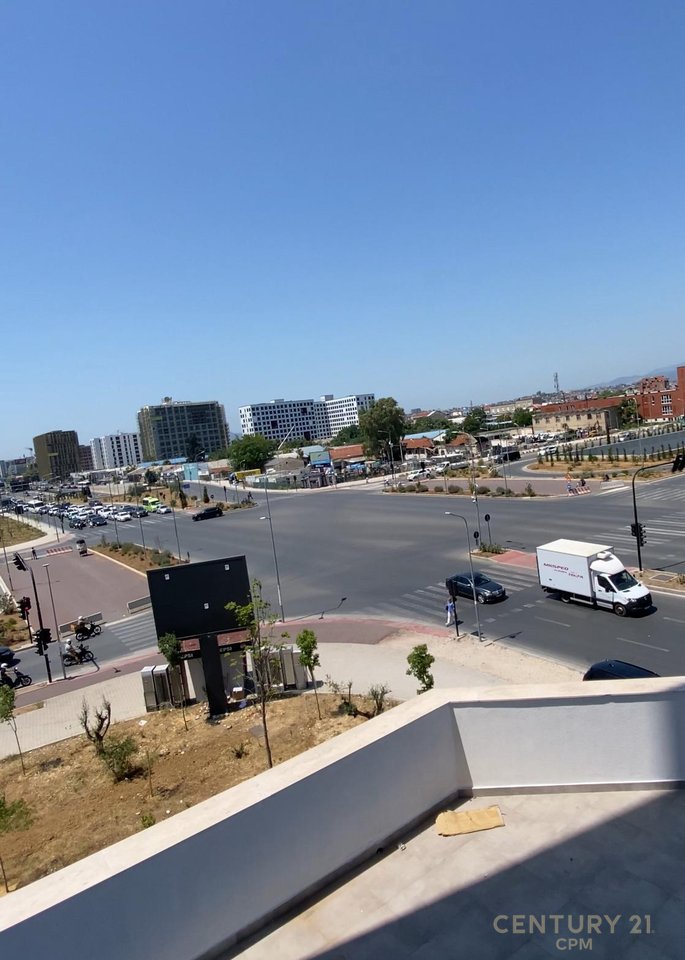 EAGLE SQUARE ONLY APARTMENT FOR SALE 2+1