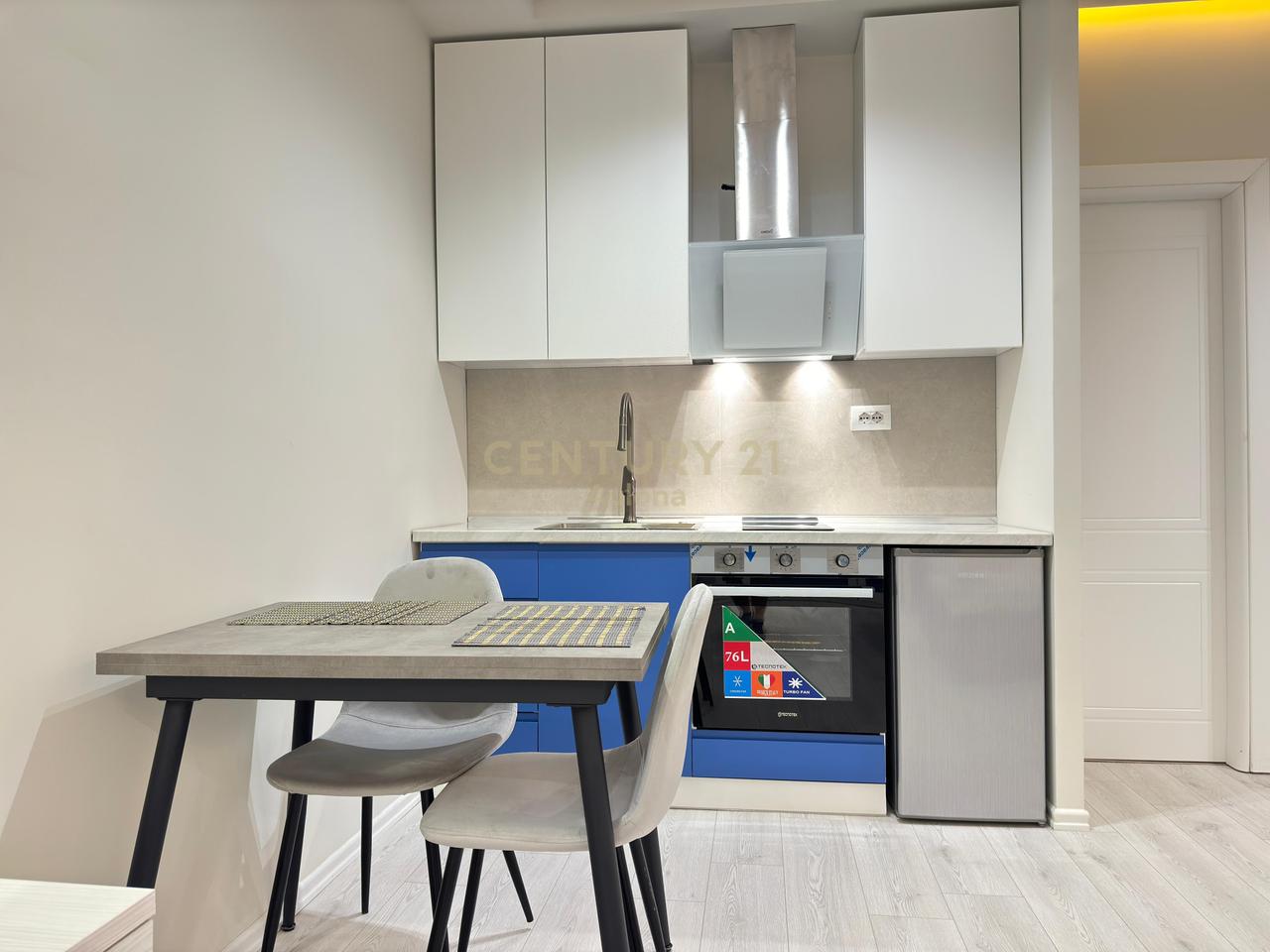 Apartament Garsoniere për Shitje në Lungomare