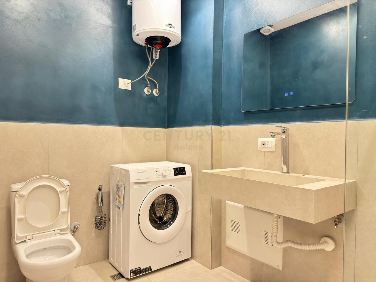 Apartament Garsoniere për Shitje në Lungomare