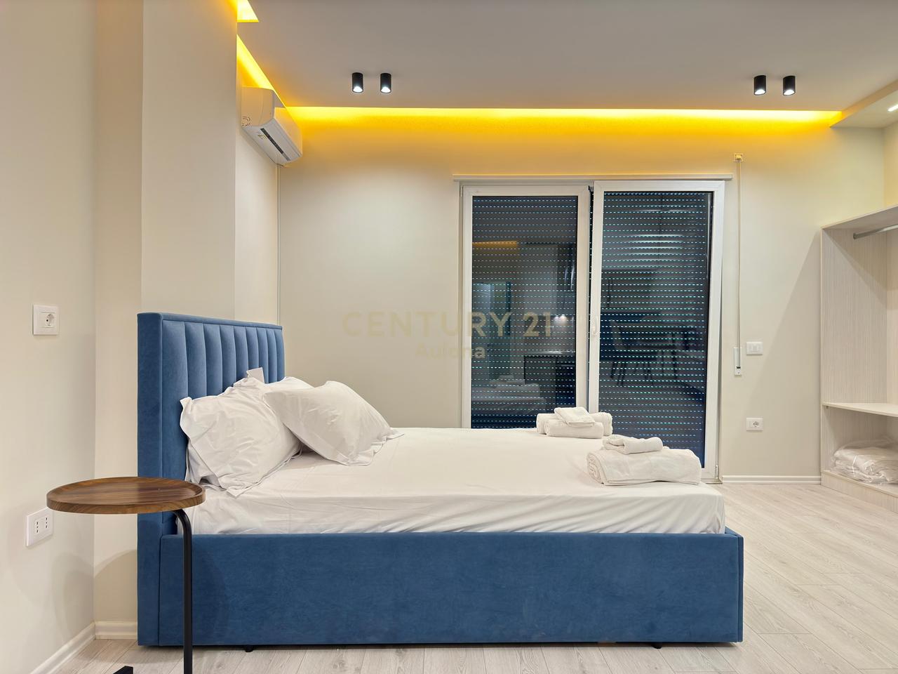 Apartament Garsoniere për Shitje në Lungomare