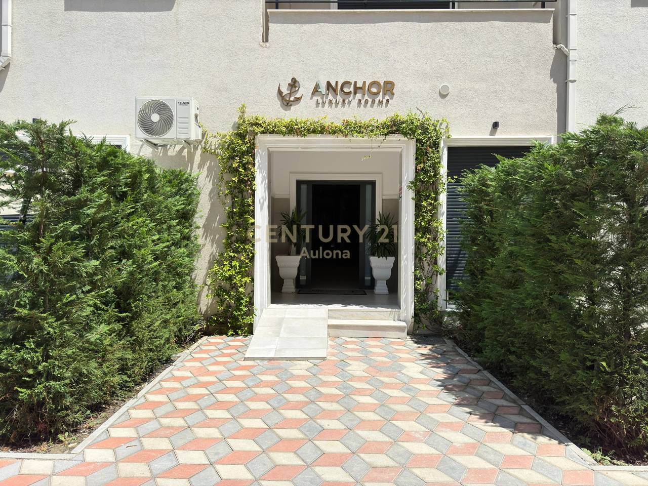 Apartament Garsoniere për Shitje në Lungomare