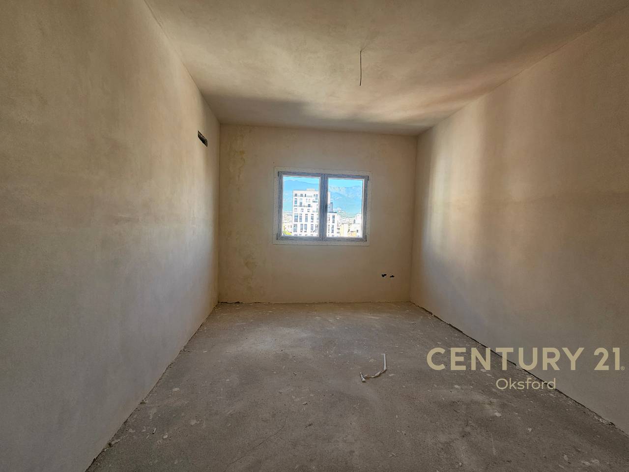APARTMENT 2+1+2 PLUS PARKING SPACE FOR SALE NEAR RED SCHOOL!