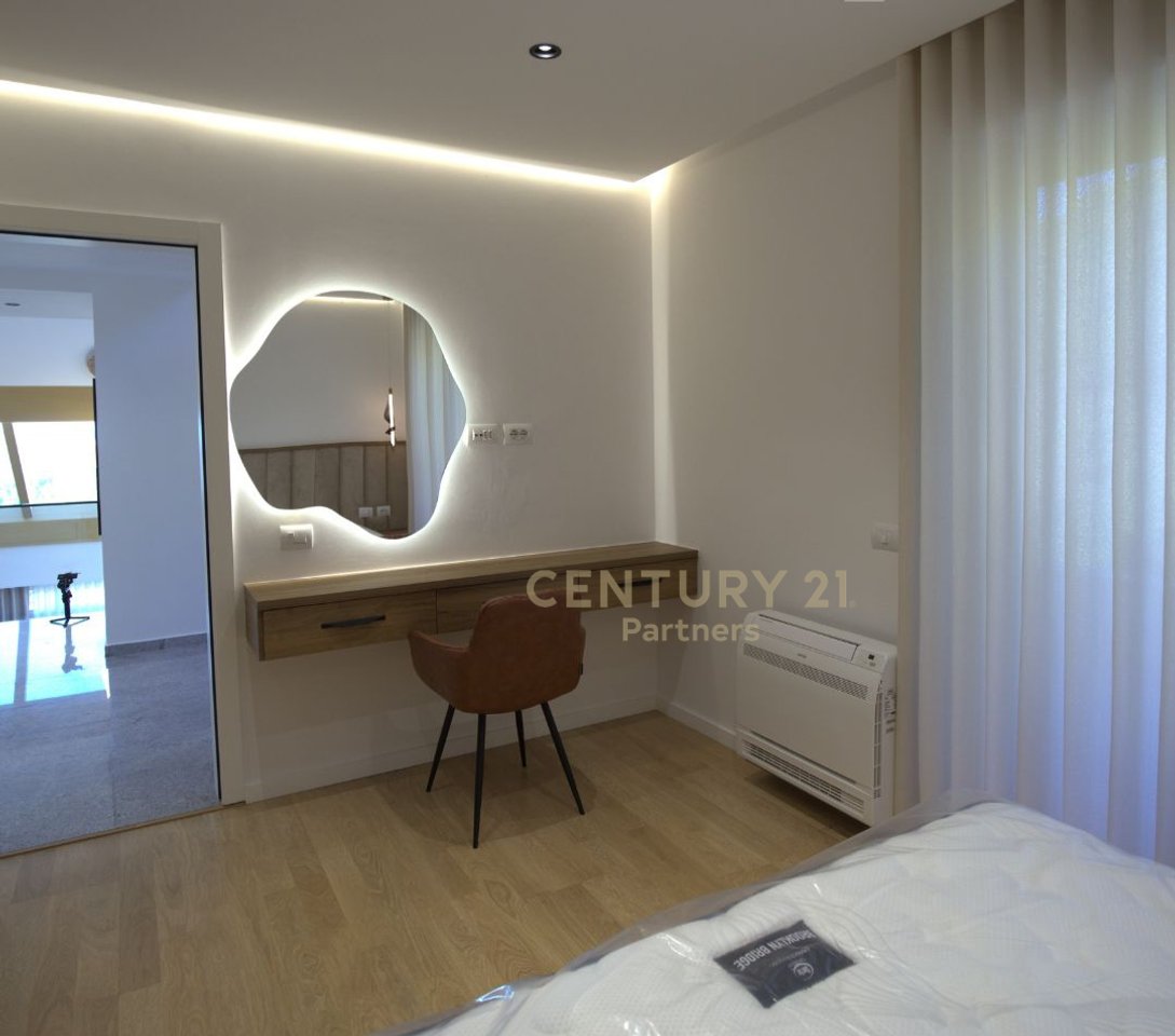 LUXURY VILLA FOR RENT IN PETRELË!!
