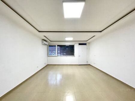 Ambient komercial ne Bllok