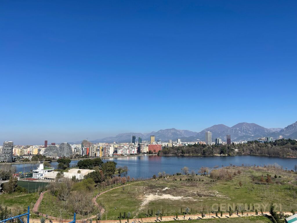 ESCLUSIVO, APPARTAMENTO 2+1+2 IN VENDITA CON VISTA SUL LAGO DI TIRANA PRESSO GRADIENT RESIDENCE!