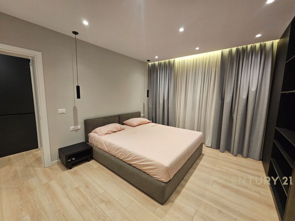 JAPIM ME QIRA APARTAMENT 2+1 me mundesi per POST PARKMI NE ASTIR REZIDENCA KLENSI!