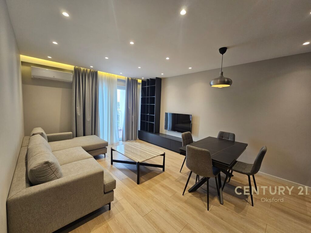 JAPIM ME QIRA APARTAMENT 2+1 me mundesi per POST PARKMI NE ASTIR REZIDENCA KLENSI!