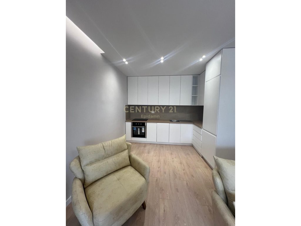 Apartament 1+1 për Shitje tek Shkembi i Kavajes !!