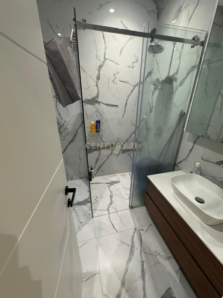Shesim Apartament 2+1 me Post Parkimi – Pranë Detit, Vlorë