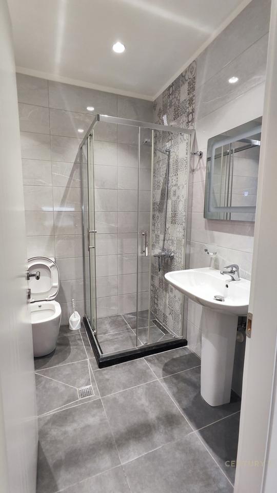 2 Apartamente 1+1 ne Komune te Parisit!