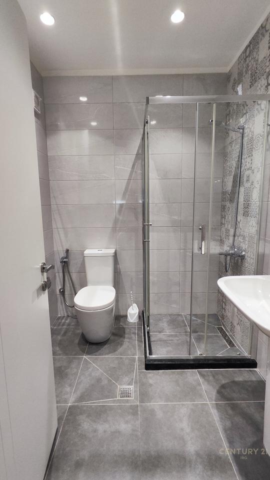 2 Apartamente 1+1 ne Komune te Parisit!
