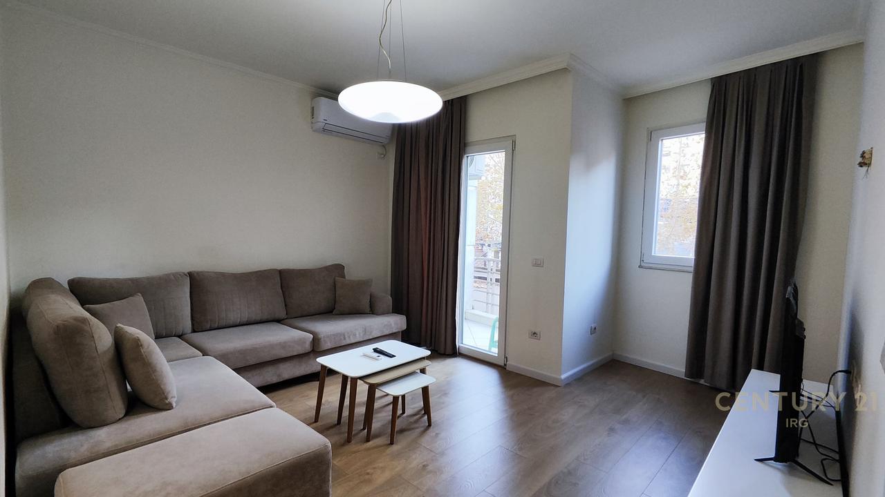 2 Apartamente 1+1 ne Komune te Parisit!