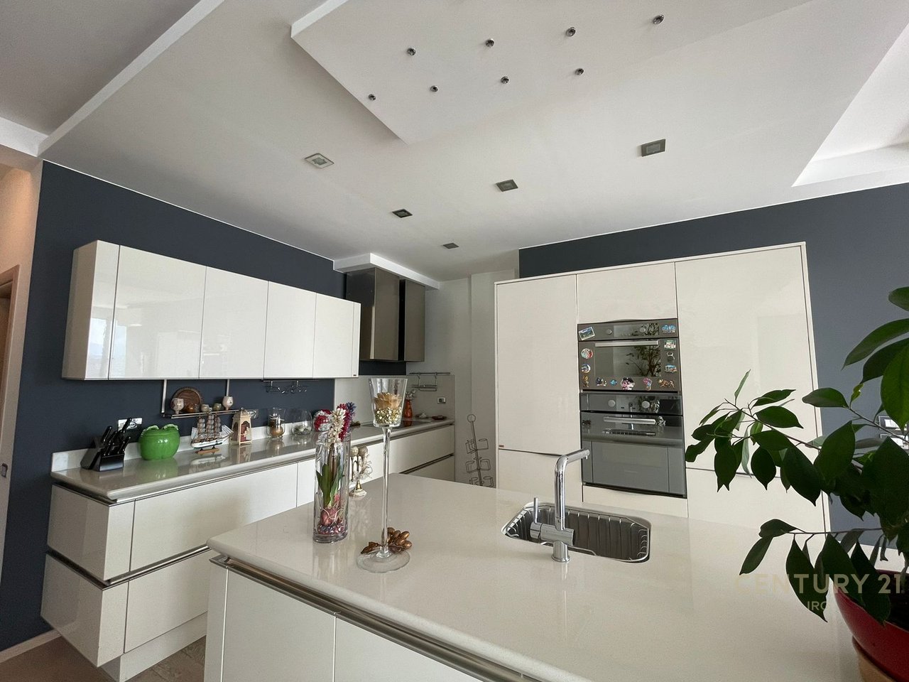 Bulevardi Zogu i Pare, Apartament 2+1+2!