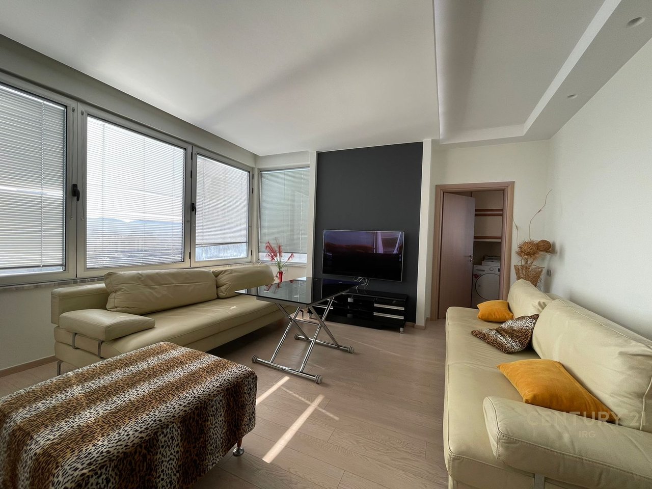 Bulevardi Zogu i Pare, Apartament 2+1+2!