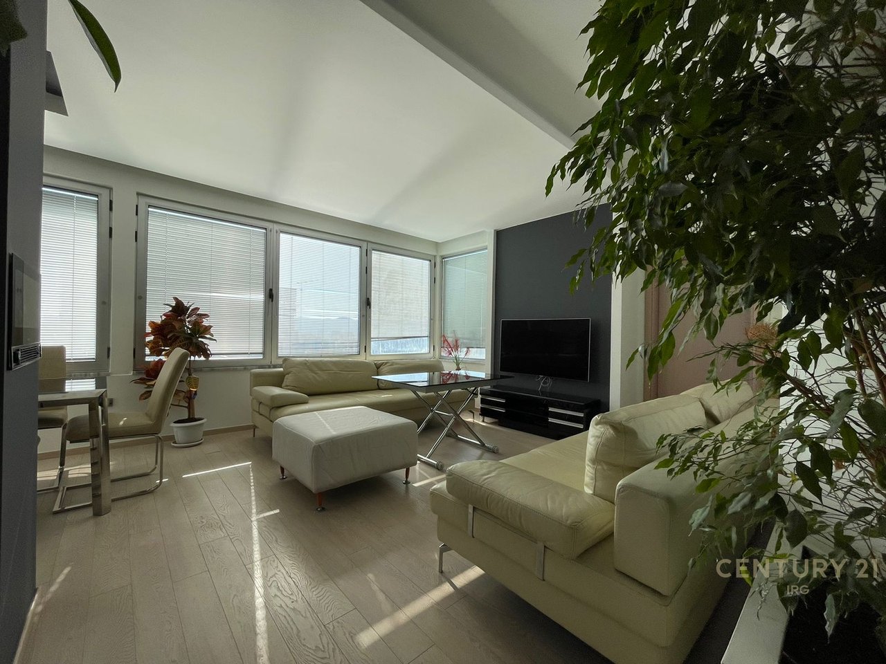 Bulevardi Zogu i Pare, Apartament 2+1+2!