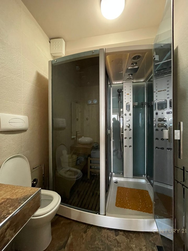 Bulevardi Zogu i Pare, Apartament 2+1+2!