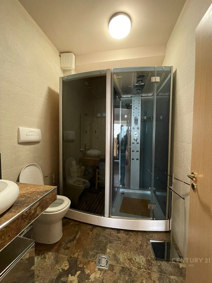 Bulevardi Zogu i Pare, Apartament 2+1+2!