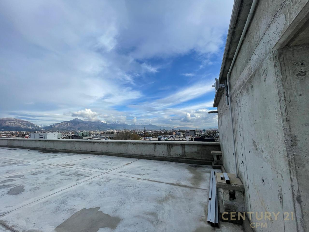 Warehouse for sale in Mezez
