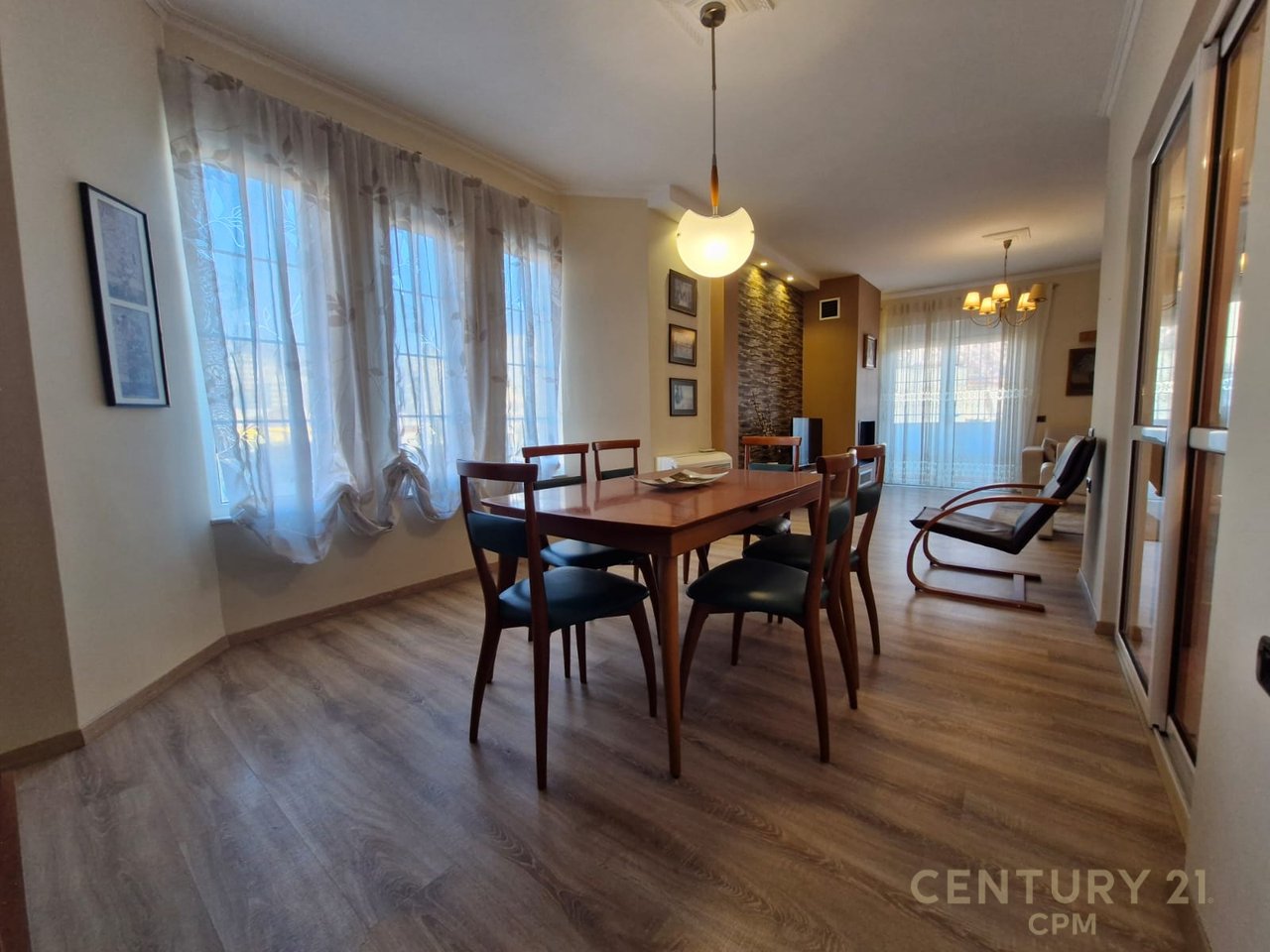 Apartament 1+1 per qira ne qender
