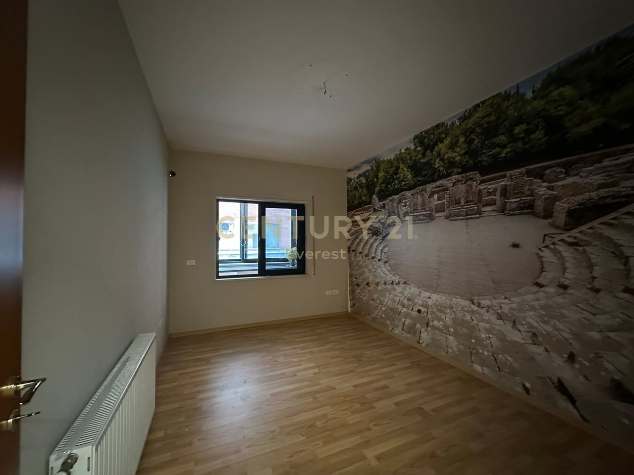 Office for Rent in Galeria Shopping Center - Center of Tirana