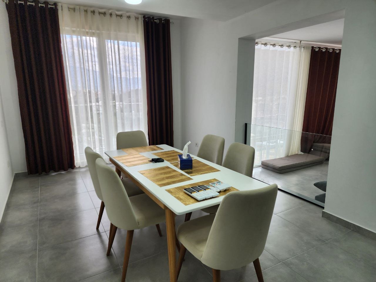 VILLA CON PISCINA + 2 POSTI AUTO IN AFFITTO A KODRA E DIELLE 2!