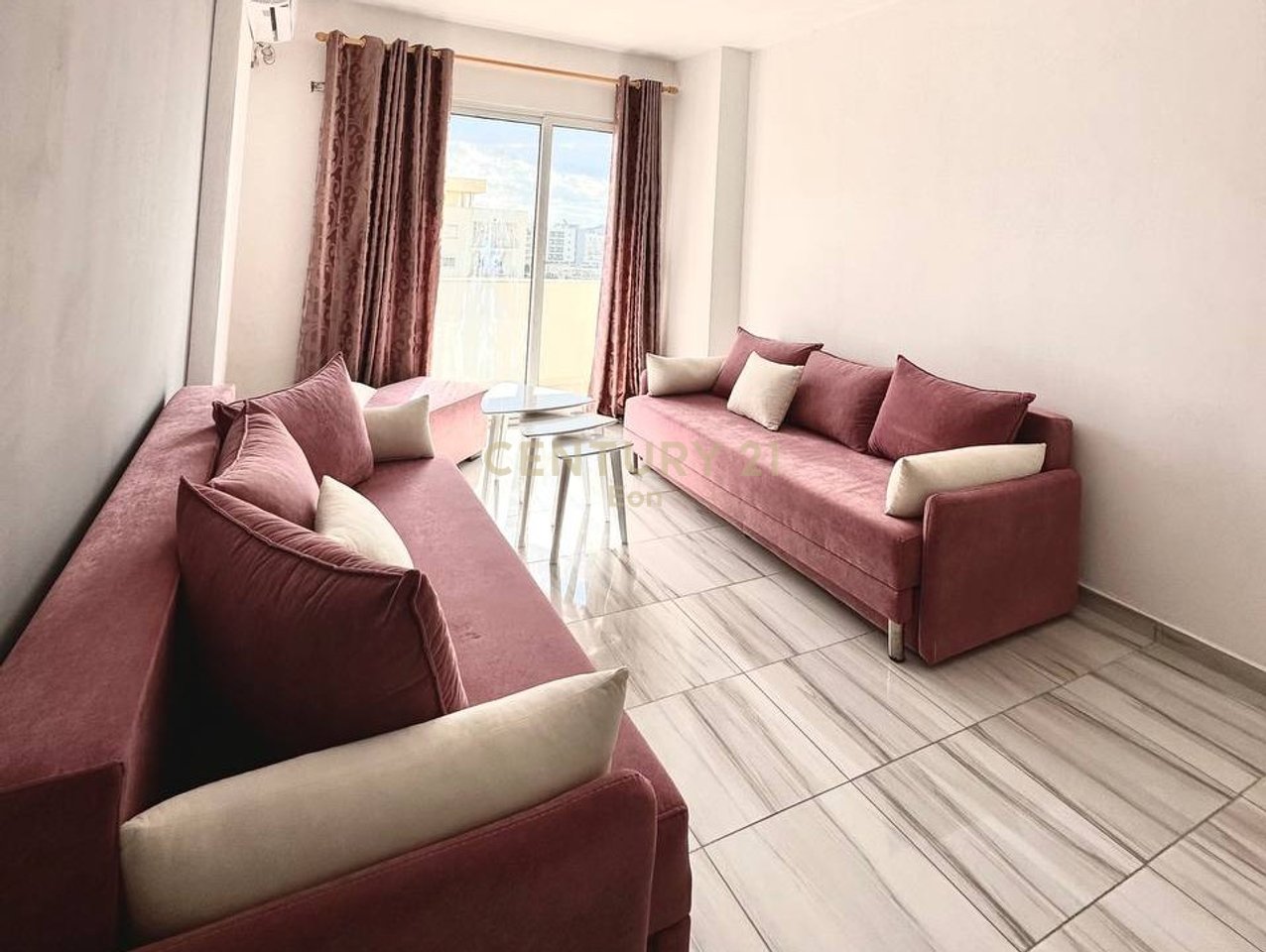 Apartament 1+1 Për Shitje në Shkëmbi I Kavajës, Durrës me Pamje Nga Deti!